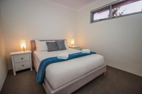 The Happy Delightful Place - Entire 2 Room Apartment, Cockburn Central